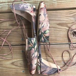 Nine West | Floral Flats | 8.5